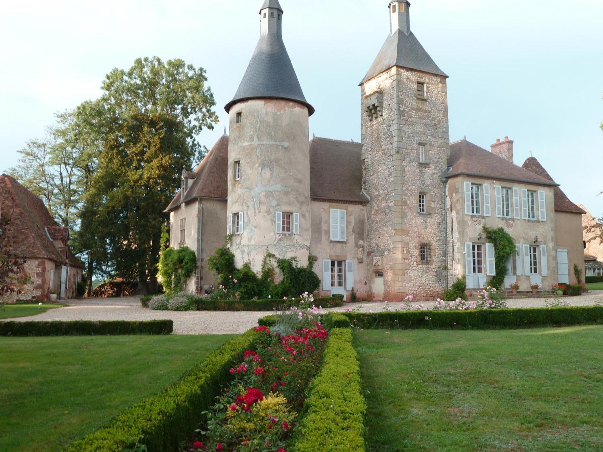 Chateau De Clusors Saint-Menoux Экстерьер фото